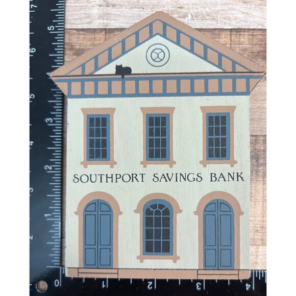 The Cats Meow Village 1987 Southport Savings Bank Wooden Shelf Sitter Decorative - Picture 1 of 2